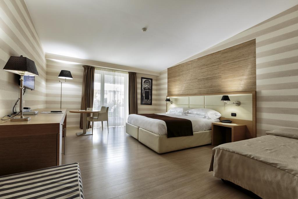 Hotel Pineta Wellness & Spa 루보디풀리아 외부 사진